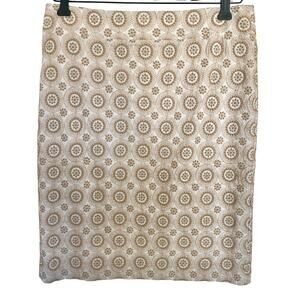 Ann Taylor Cream Tan Embroidered Pencil Skirt Size 4 Career Wear‎ Professional